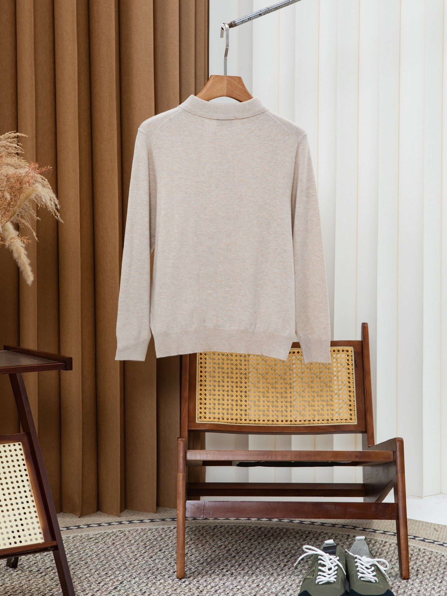 Cashmere knit sweater