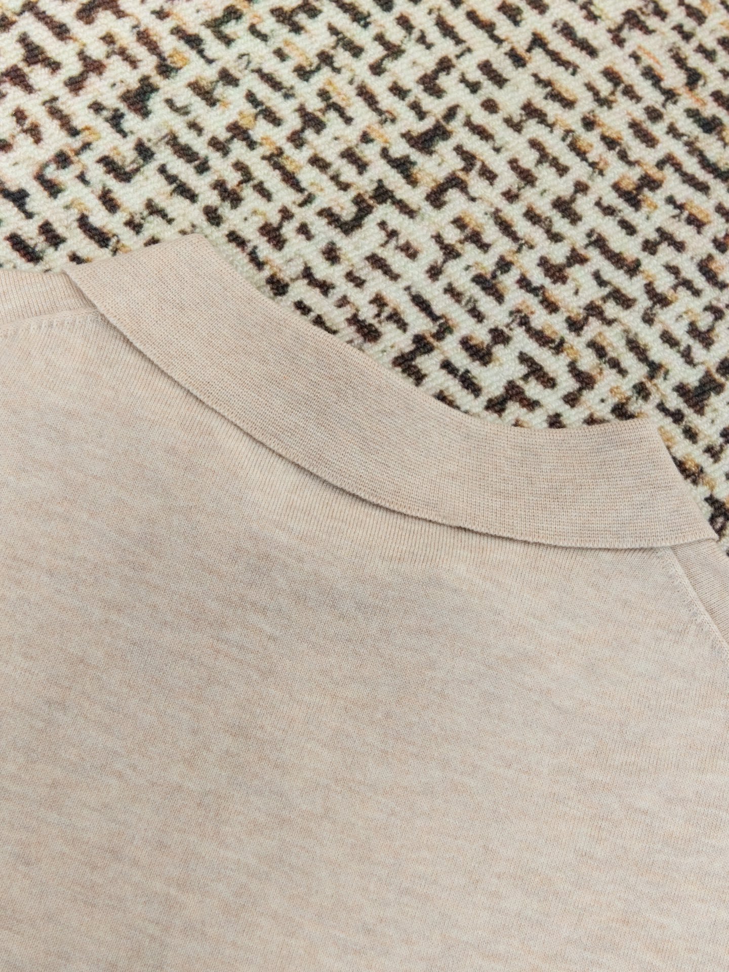 Cashmere knit sweater